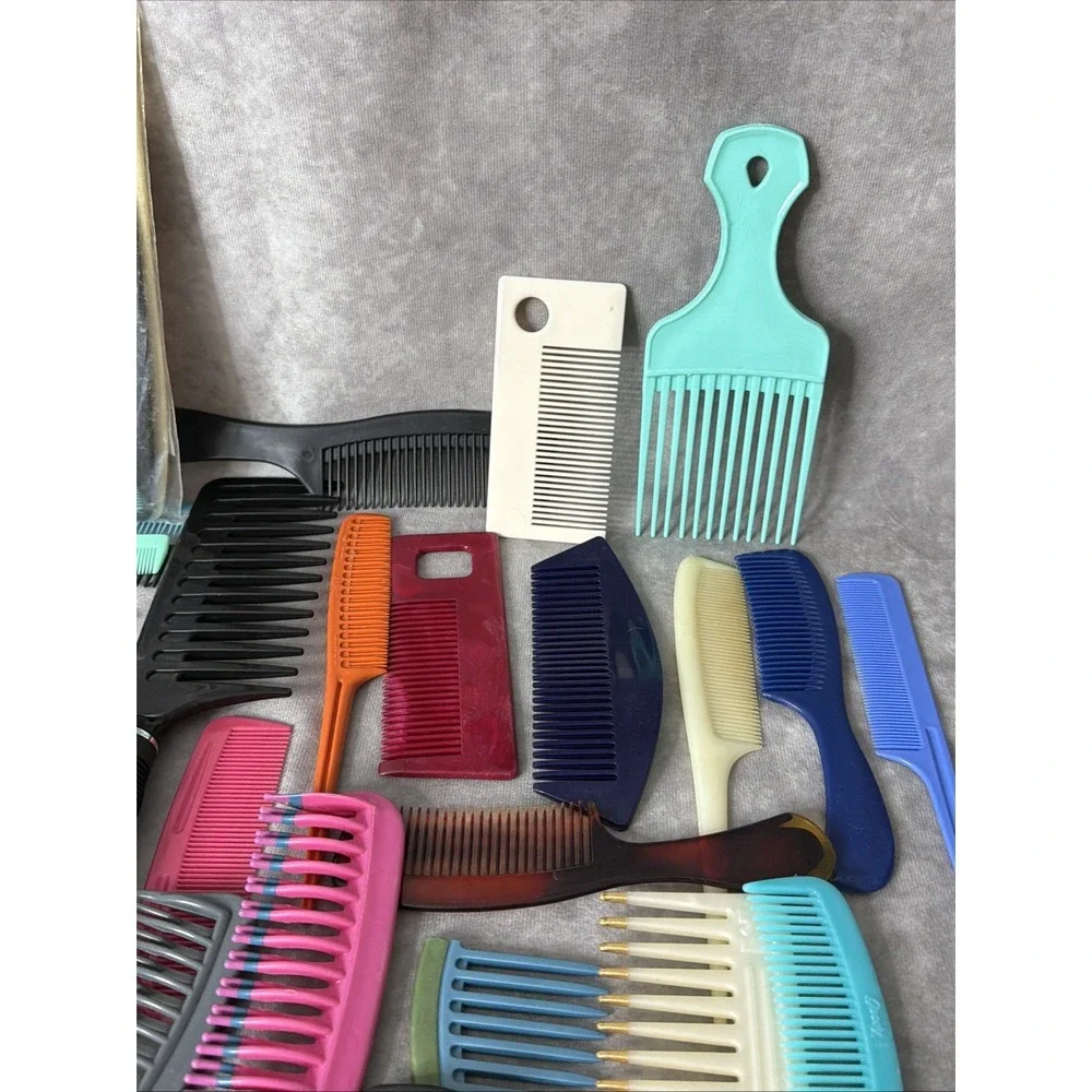 Huge Lot Of Vintage Combs Goody Ace Unbreakable Revlon Conair